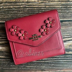 NWT Coach Wyn Glovetanned Leather Wallet